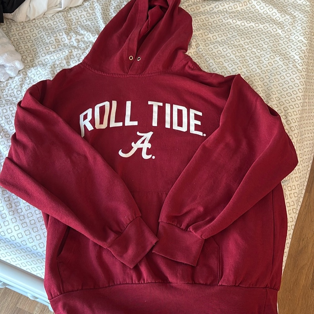 UNIVERSITY OF ALABAMA Hoodie

-Missing the strings 
Good condition